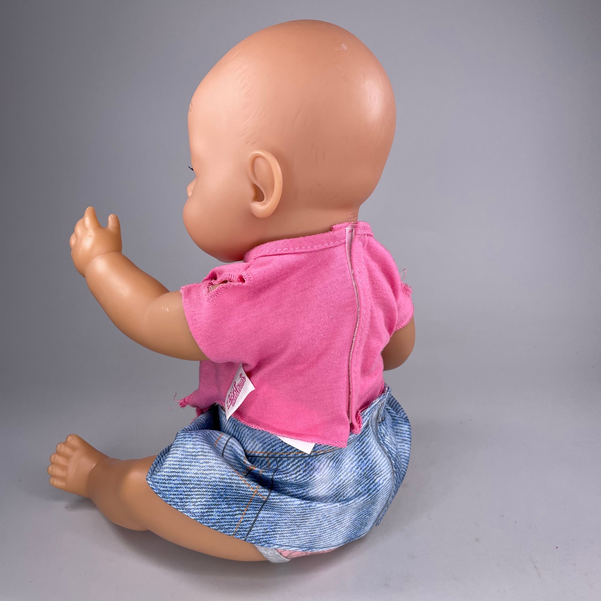 Zapf Creation Baby Born Puppe, Schlafende Augen, Kleidung, Topf und Nachtlicht